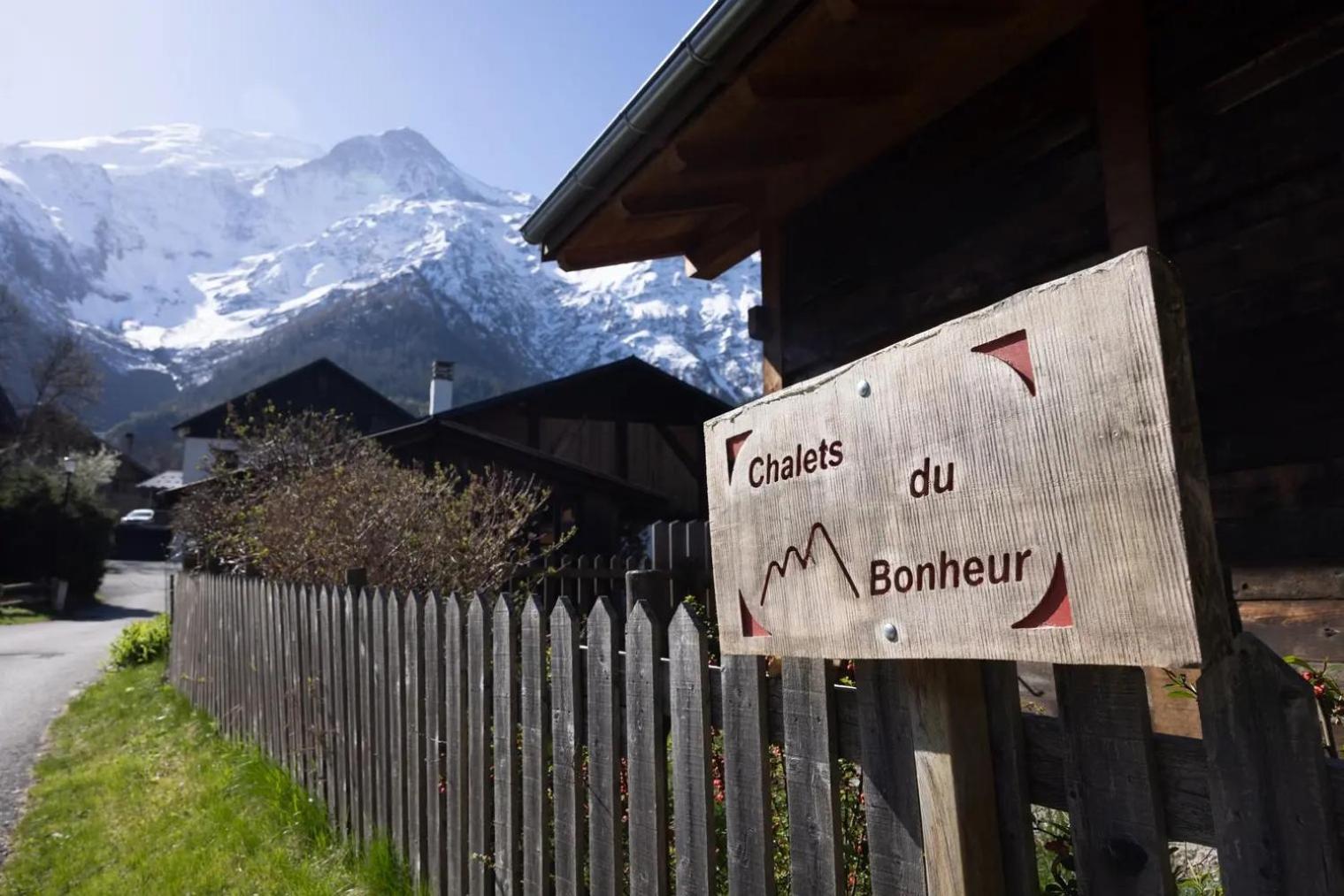 Les Chalets Du Bonheur Ле-Уш Екстер'єр фото
