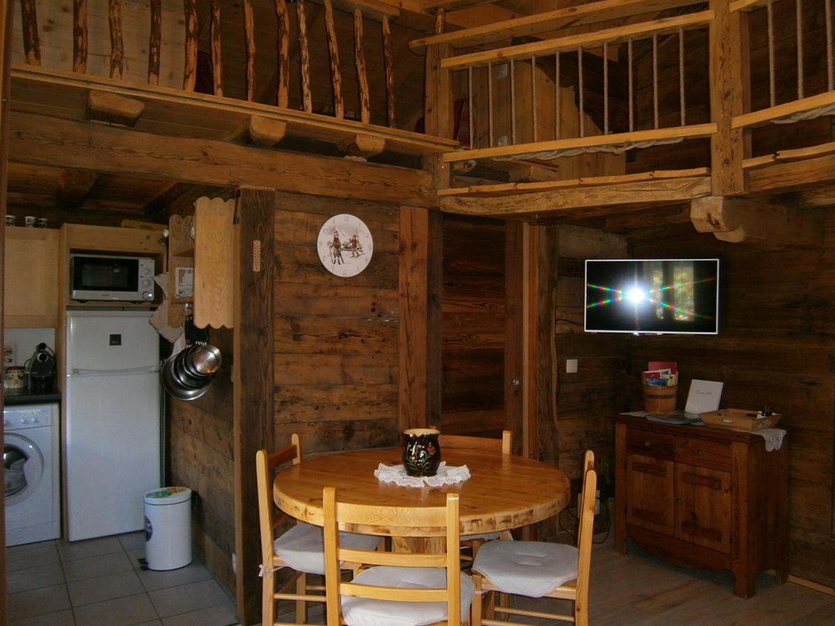 Les Chalets Du Bonheur Ле-Уш Екстер'єр фото